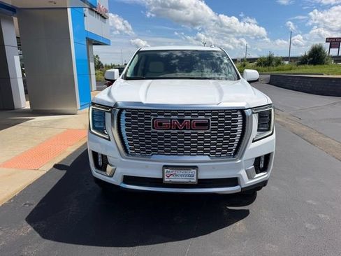 Used 2023 GMC Yukon Denali w/ Max Trailering Package AWD/4WD image 3