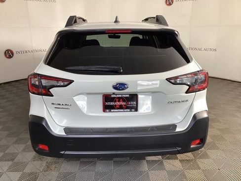 Certified 2025 Subaru Outback Premium AWD/4WD image 5