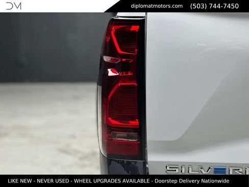 Used 2024 Chevrolet Silverado EV W/T AWD/4WD image 15