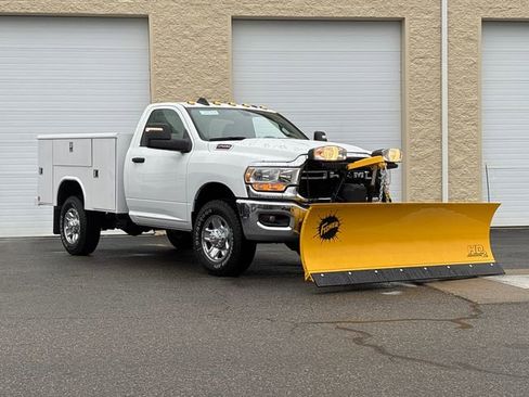 New 2024 RAM 2500 Tradesman w/ Chrome Appearance Group image 2