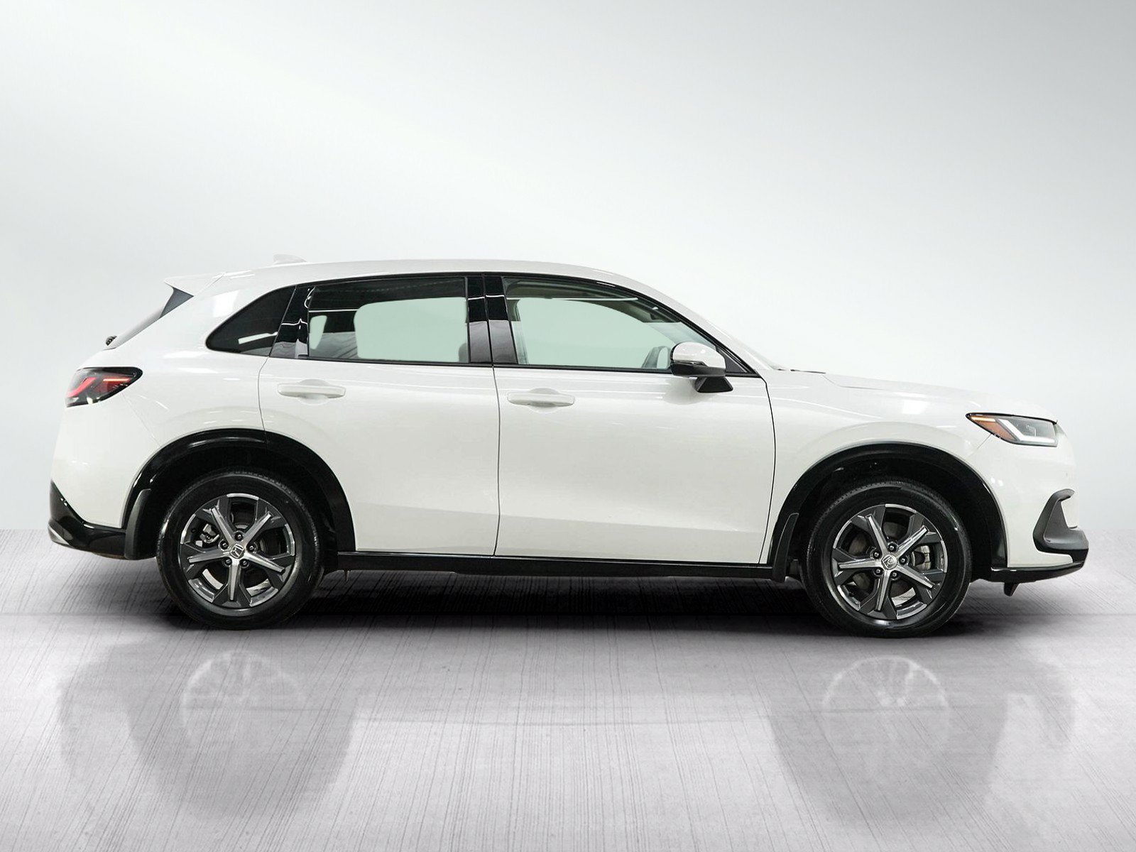Used 2025 Honda HR-V EX-L image 6