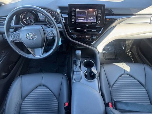 Used 2024 Toyota Camry SE image 10