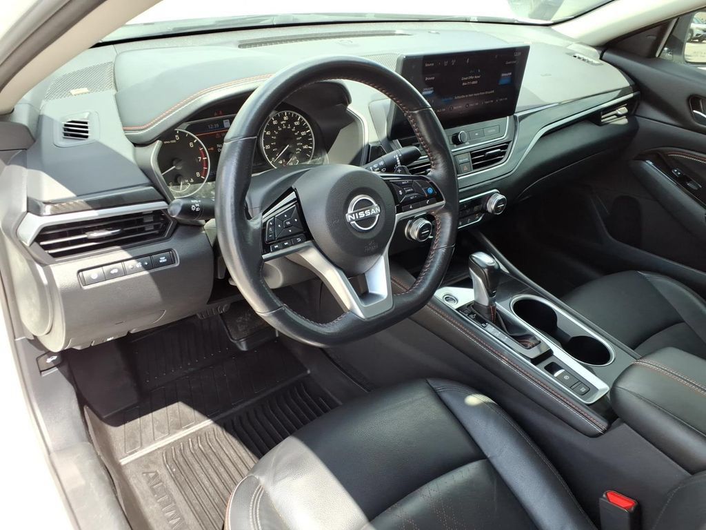 Used 2023 Nissan Altima 2.5 SR AWD/4WD image 22