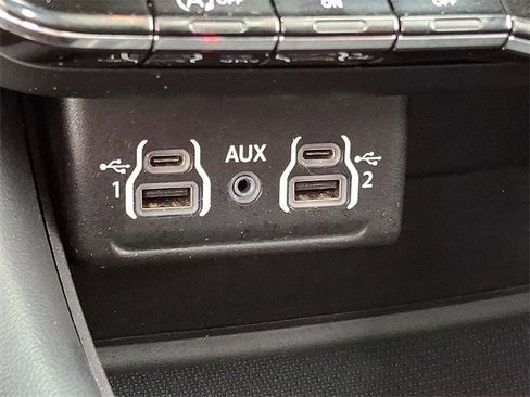 Certified 2024 Dodge Durango GT image 26