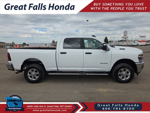 Used 2026 RAM 2500 Big Horn AWD/4WD image 7