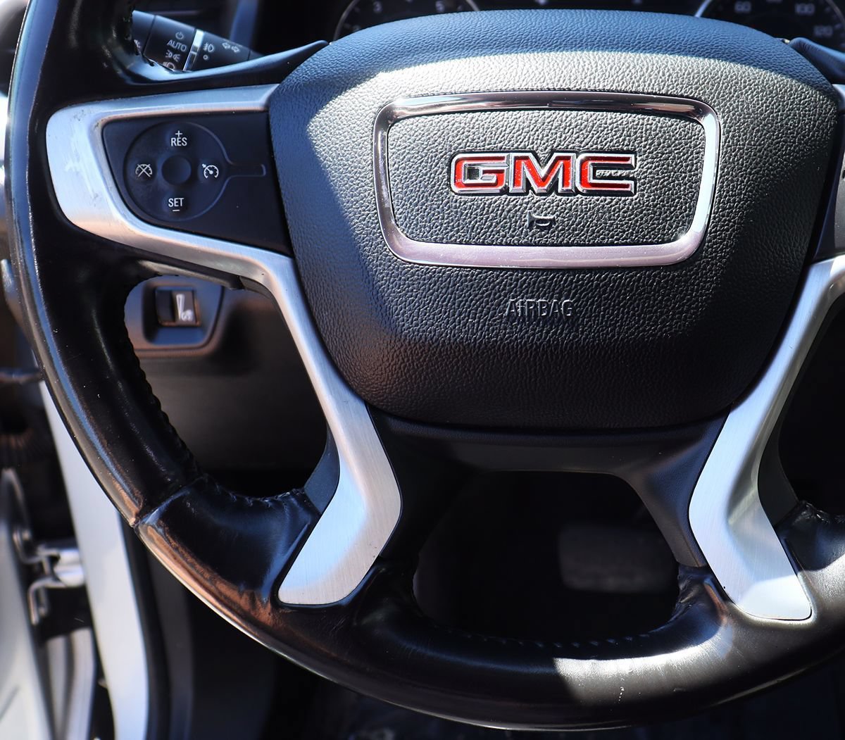 Used 2018 GMC Acadia SLE w/ Driver Alert Package I FWD image 56
