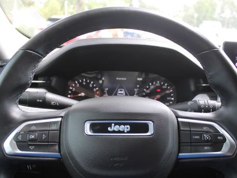 Used 2022 Jeep Compass Latitude AWD/4WD image 25