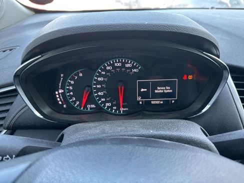 Used 2018 Chevrolet Trax LT w/ Sun & Sound Package image 18