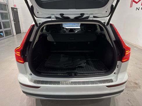 Used 2023 Volvo V60 B5 Cross Country Ultimate w/ Climate Package image 31