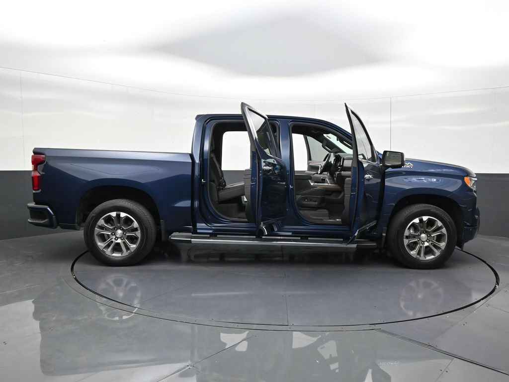Used 2023 Chevrolet Silverado 1500 High Country w/ High Country Premium Package AWD/4WD image 26