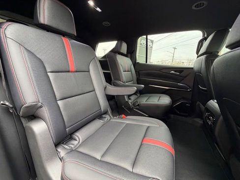 Used 2026 Chevrolet Traverse RS image 23