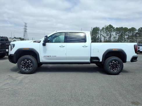 New 2026 GMC Sierra 2500 AT4X image 4