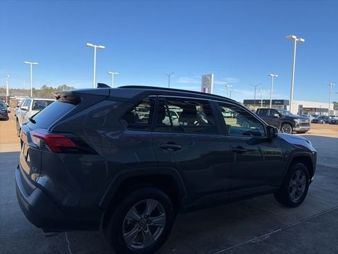 Used 2024 Toyota RAV4 XLE image 4