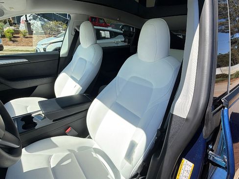 Used 2023 Tesla Model Y Long Range image 17