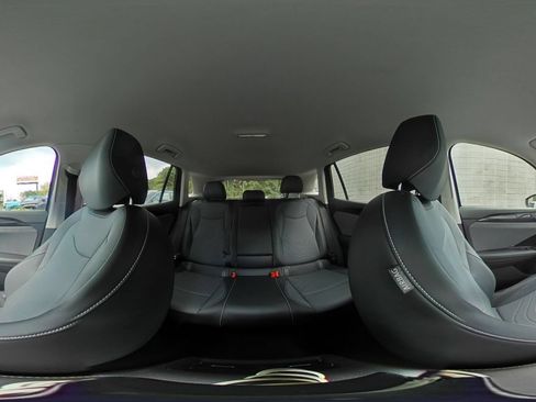 Used 2026 Volkswagen Tiguan SE FWD image 43