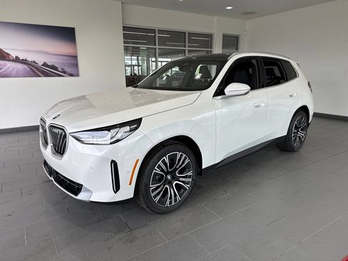 New 2026 BMW X3 xDrive30i w/ Premium Package AWD/4WD image 4