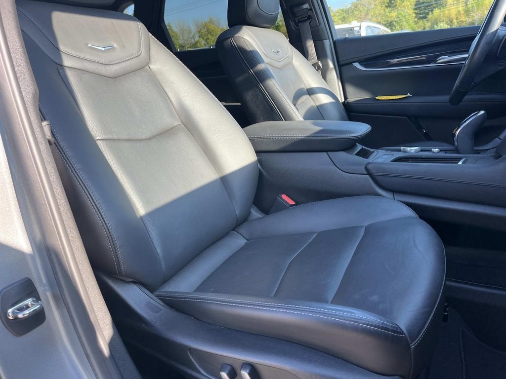 Certified 2023 Cadillac XT5 Premium Luxury w/ Technology Package FWD image 30