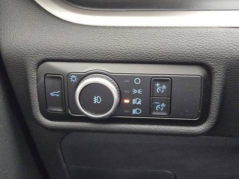 Used 2023 Ford Explorer XLT w/ Equipment Group 202A image 23