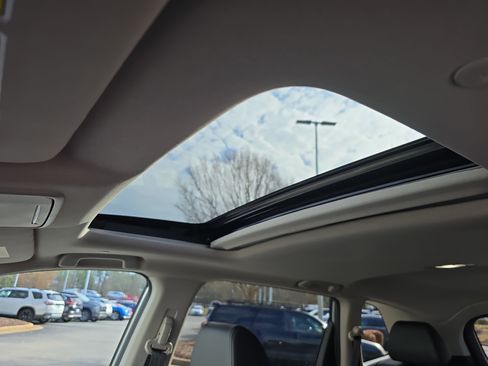 Used 2023 Honda CR-V EX-L image 30