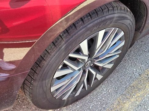 Used 2025 Nissan Altima 2.5 SV FWD image 9
