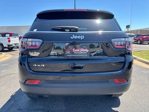 Used 2025 Jeep Compass Sport AWD/4WD image 5