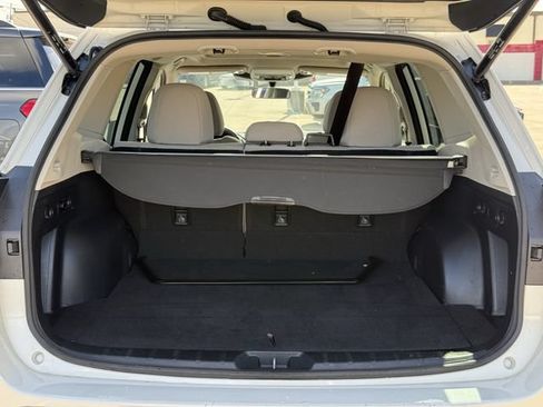 Used 2023 Subaru Forester Premium AWD/4WD image 33