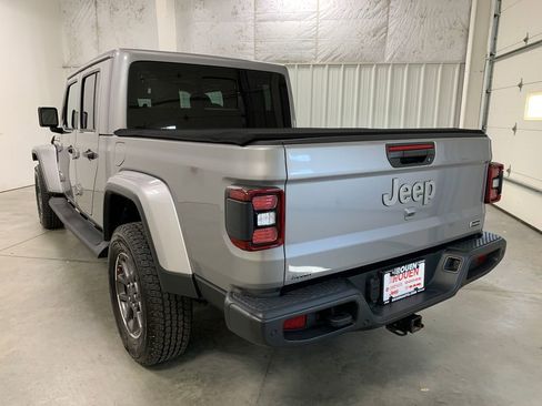 Used 2020 Jeep Gladiator Overland image 23