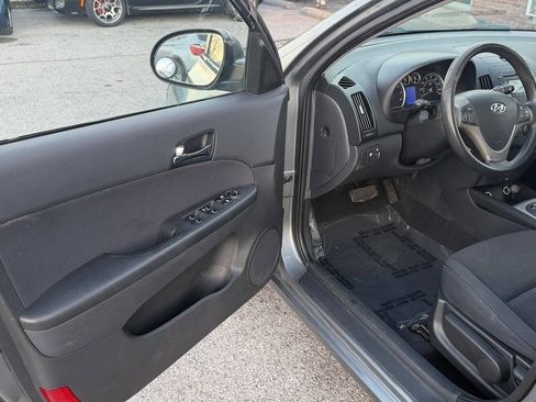 Used 2010 Hyundai Elantra SE w/ Popular Equipment Pkg 2 image 10