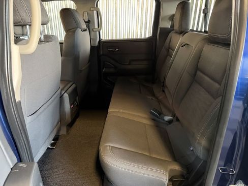 Used 2022 Nissan Frontier SV image 17