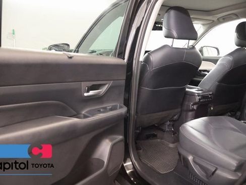 Certified 2024 Toyota Grand Highlander AWD Hybrid image 31