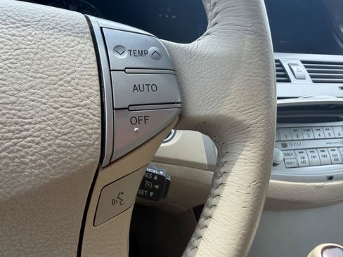 Used 2008 Toyota Avalon Limited FWD image 16