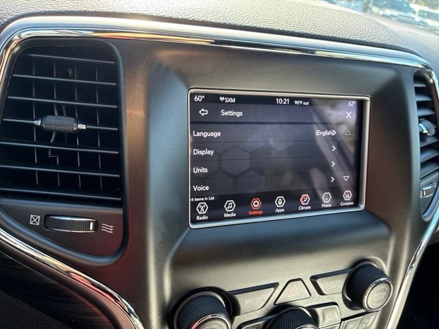Used 2020 Jeep Grand Cherokee Laredo AWD/4WD image 24