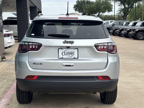 New 2026 Jeep Compass Latitude AWD/4WD image 4