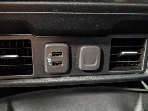 Used 2019 Chevrolet Silverado 1500 LT w/ All-Star Edition AWD/4WD image 11