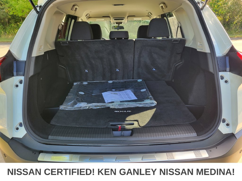 Certified 2023 Nissan Rogue SV AWD/4WD image 42