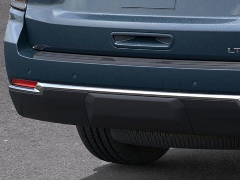 New 2026 Chevrolet Suburban LT w/ Comfort Package image 17