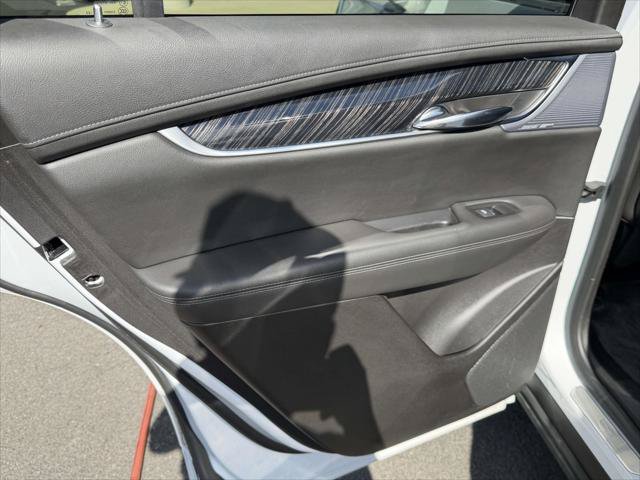 Used 2024 Cadillac XT6 Premium Luxury AWD/4WD image 14