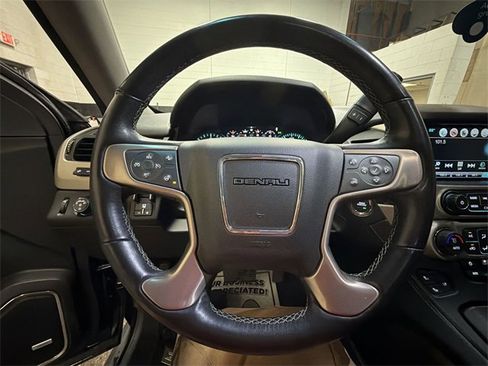 Used 2019 GMC Yukon Denali image 14