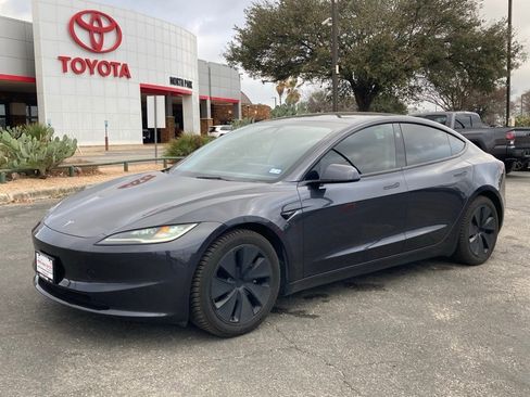 Used 2024 Tesla Model 3 Standard Range image 1
