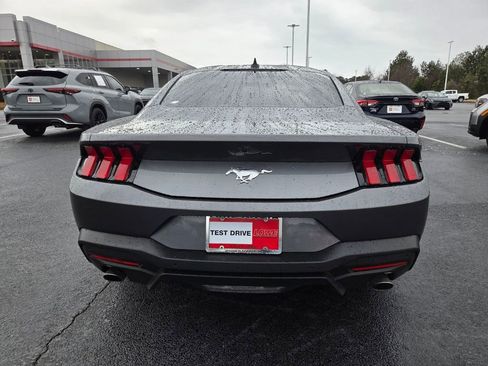 Used 2025 Ford Mustang Coupe image 10