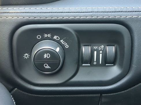 New 2026 RAM 3500 Limited image 30