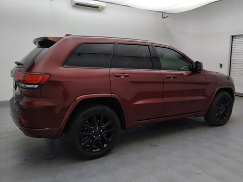 Used 2019 Jeep Grand Cherokee Altitude image 10