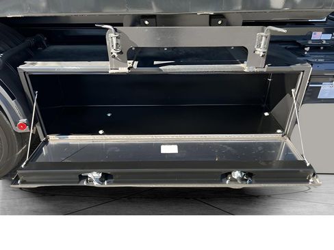 Used 2024 Chevrolet Low Cab Forward image 60