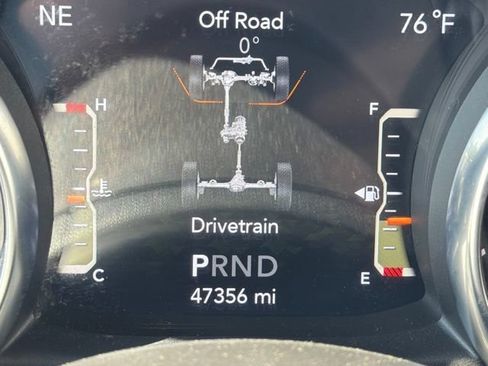 Used 2022 Jeep Wrangler Unlimited Sahara w/ Cold Weather Group AWD/4WD image 20