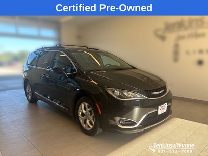 Used 2017 Chrysler Pacifica Touring-L w/ Tire & Wheel Group