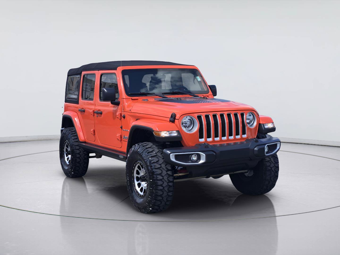 Used 2023 Jeep Wrangler Unlimited Sahara AWD/4WD image 3