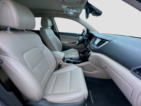 Used 2017 Hyundai Tucson Limited w/ Limited Ultimate Package 03 image 20