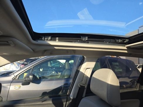 Used 2014 Subaru Forester 2.5i Touring image 9