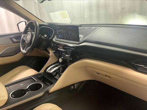 Used 2025 Acura MDX SH-AWD image 14