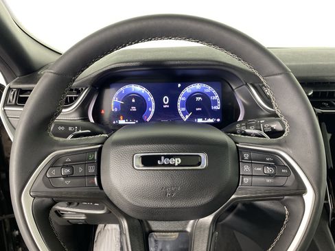 Used 2024 Jeep Grand Cherokee L Laredo w/ Luxury Tech Group I AWD/4WD image 21